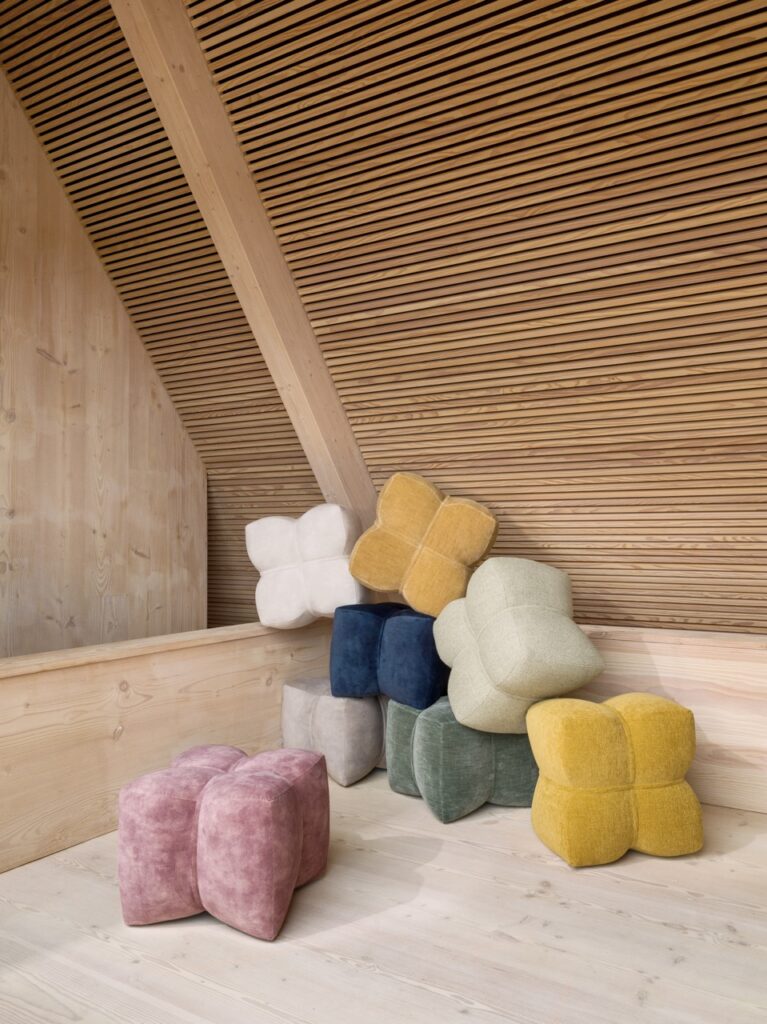 BoConcept_1_2025_72dpi-15-Duzy-767x1024 Trzy trendy wnętrzarskie nadające ton w 2025 roku