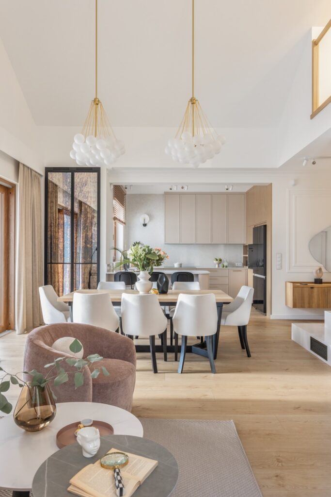 Dom-Mlawa_proj.Weronika-Budzichowska_fot.PionPoziom-3-Duzy-683x1024 W ciepłej tonacji kaszmiru. Rodzinny dom w Mławie w stylu modern classic