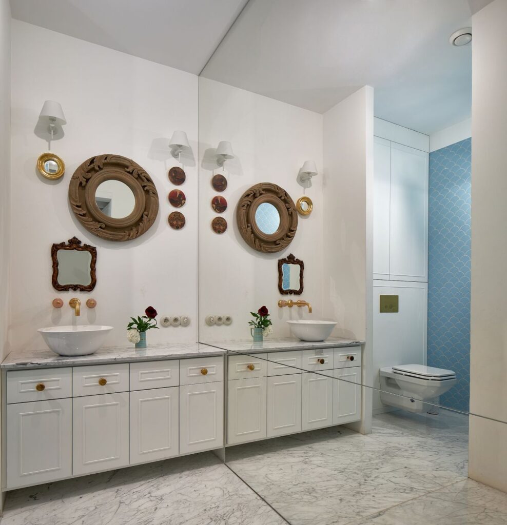 27-988x1024 Z charakterem i artystyczną nonszalancją. Zaglądamy do mieszkania autorstwa Joanny Kulczyńskiej.