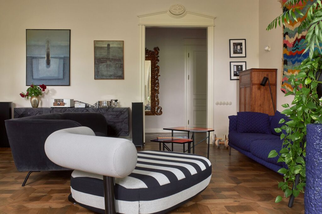 4-1024x683 Z charakterem i artystyczną nonszalancją. Zaglądamy do mieszkania autorstwa Joanny Kulczyńskiej.