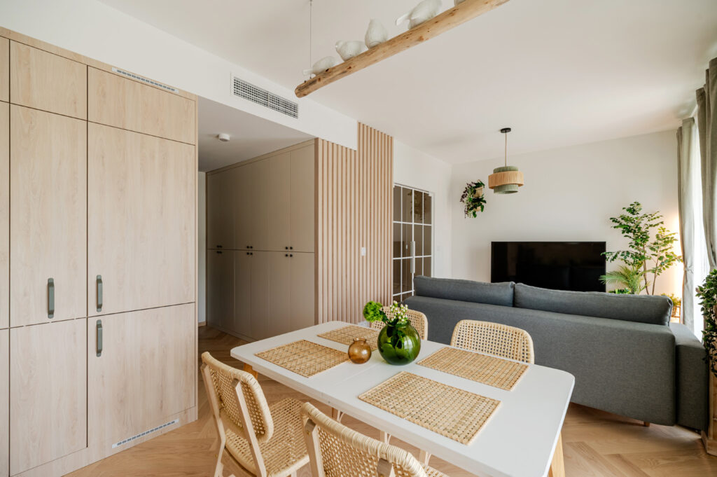 Deer-Design_fot.-Zagorny-Studio-7-1024x681 Jeden plan, dwie wizje! Sekrety aranżacji w stylu loft i boho