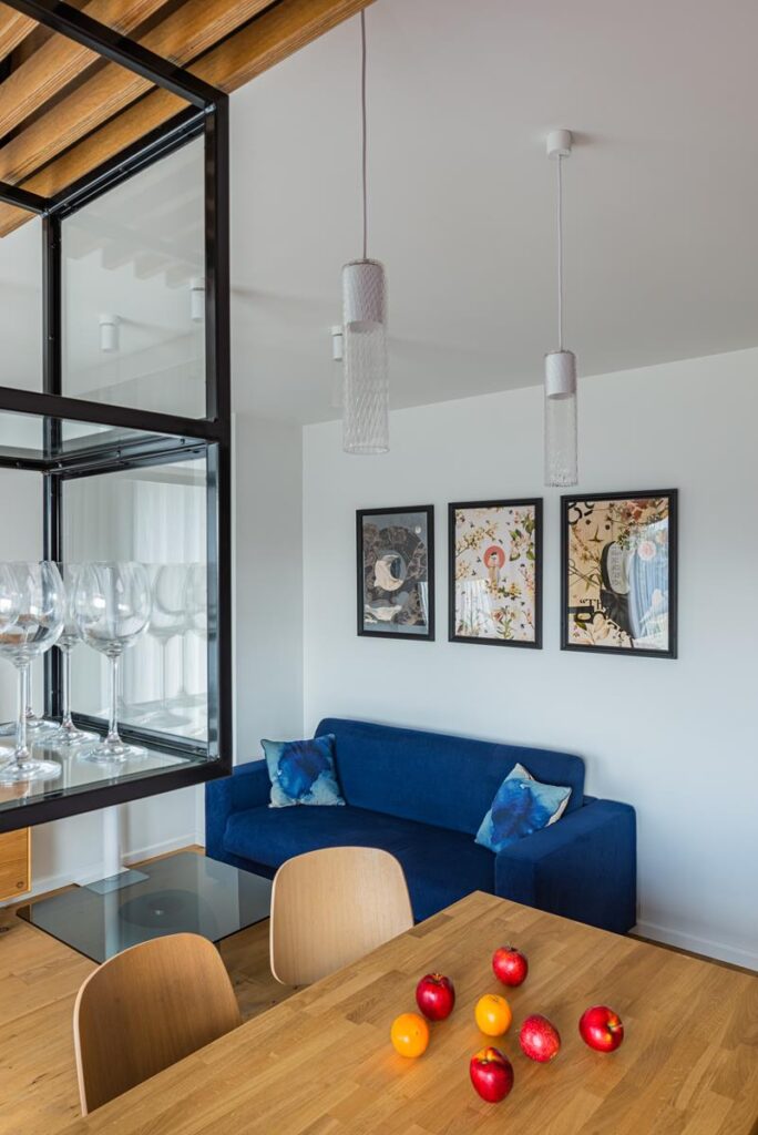 Projekt-Piotr-Kosydar_AQForm_Foto-Tomasz-Sapeta-5-684x1024 Biuro architektoniczne Piotr Kosydar i projekt kobiecego wnętrza