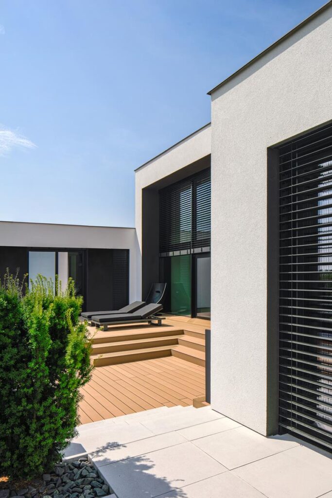 RE-Q-house-projekt-marcin-tomaszewski-reform-architekt-11-683x1024 Quattro, Qualita, Quadrato. Cztery bryły. Cztery Strefy - jedna spójna wizja