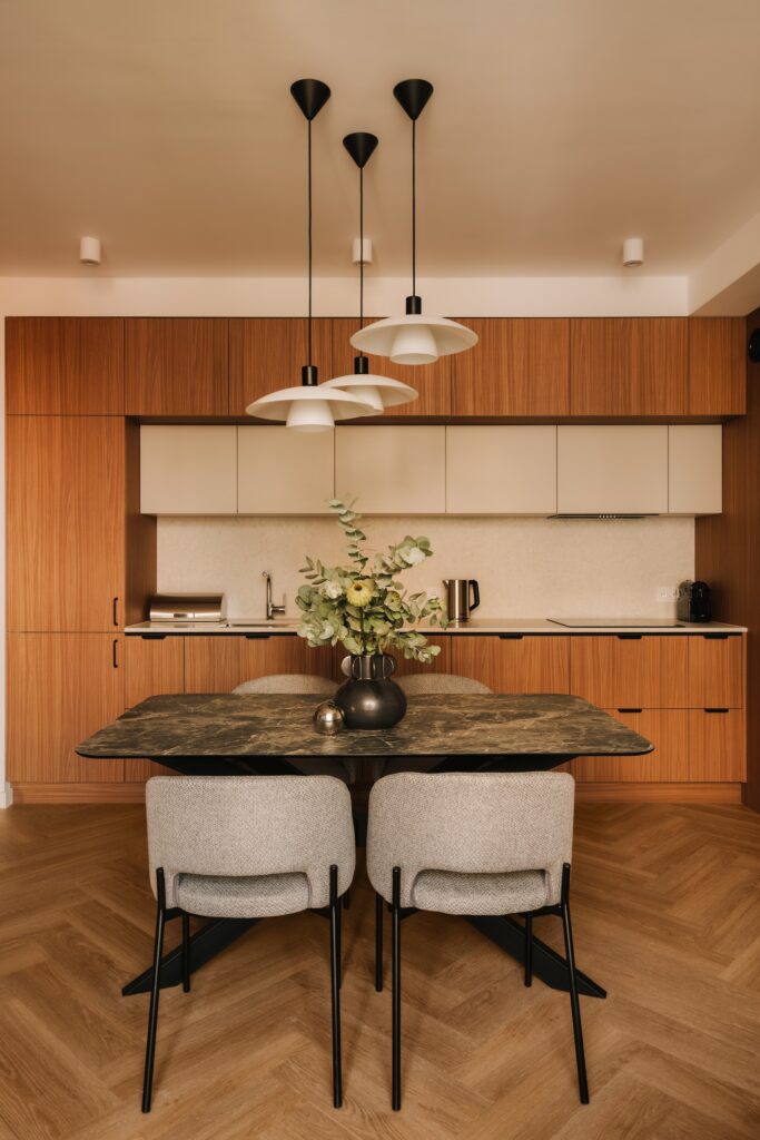 migdal-moie-small-1-683x1024 Apartament projektu MOIE studio na Kępie Mieszczańskiej.