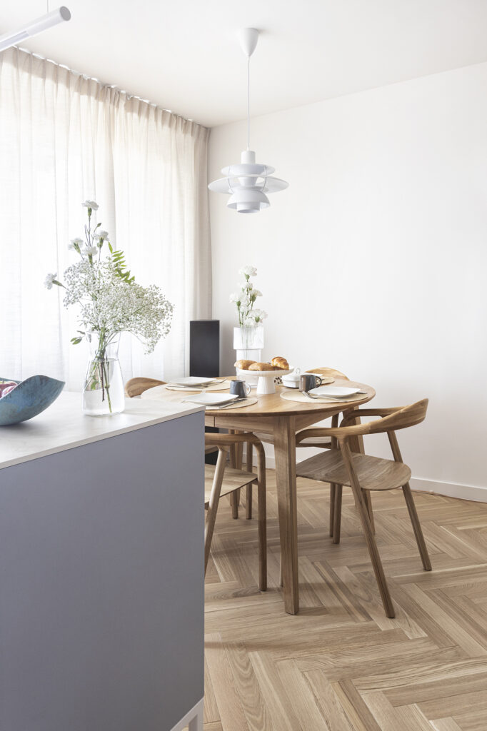 Archistory-JLW-studio-Nowoczesnosc-z-nuta-vintage-na-Starych-Bielanach-6-682x1024 Nowoczesność z nutą vintage: mieszkanie dla rodziny w Warszawie