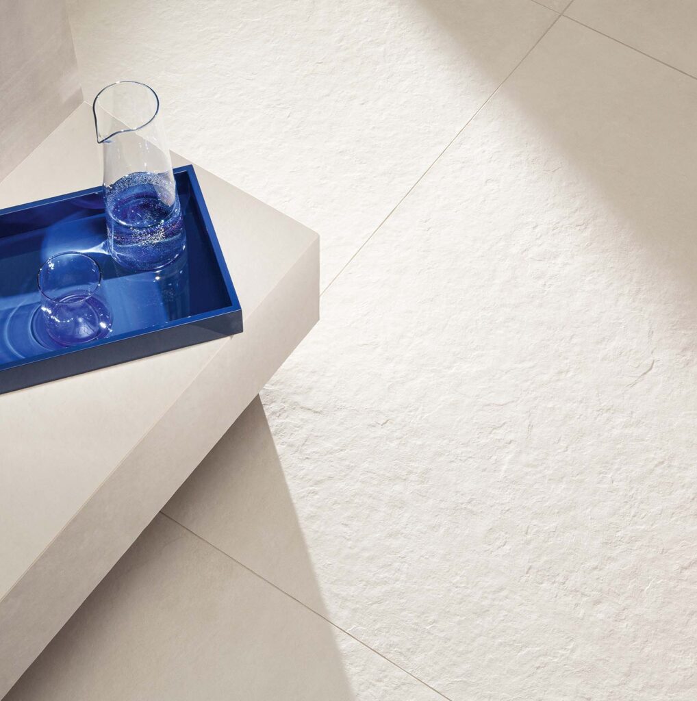 Monolith_River_Cliff_MG_6127-1018x1024 Równowaga w naturze - kolekcja Monolith od Tubądzin.