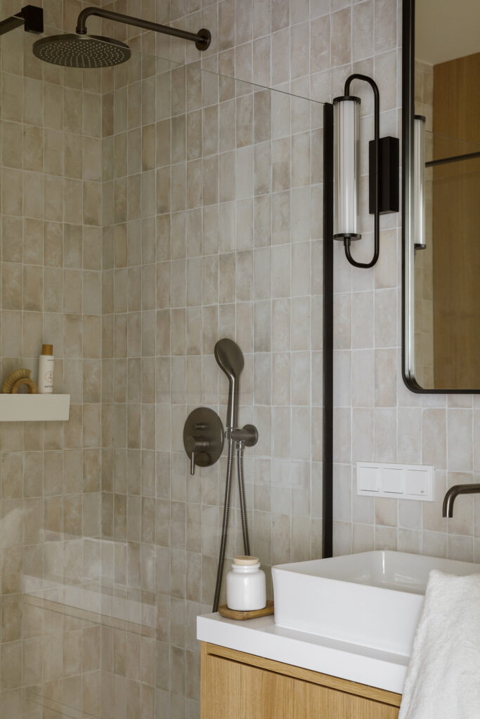 Archistory-arch.-Balicka-Design-x-Gira-fot.-Yassen-Hristov-13-683x1024 Dom zaprojektowany na bycie razem