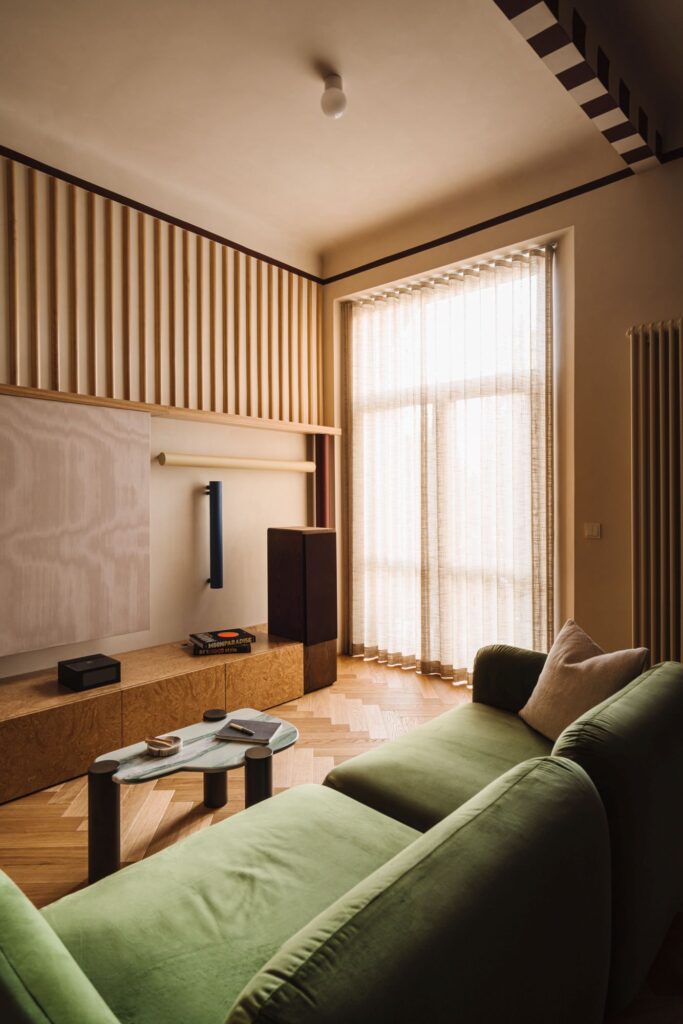 DSC09053-683x1024 Faktury, które budują emocje. Mokotowska kamienica w wersji high craft